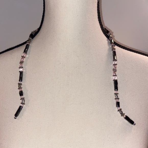 2 for 30$ Women’s 2 in 1 magnetic necklace & bracelet purple shades - Picture 8 of 9